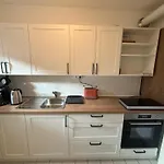 Central & Lovely - For Up To 6 Persons