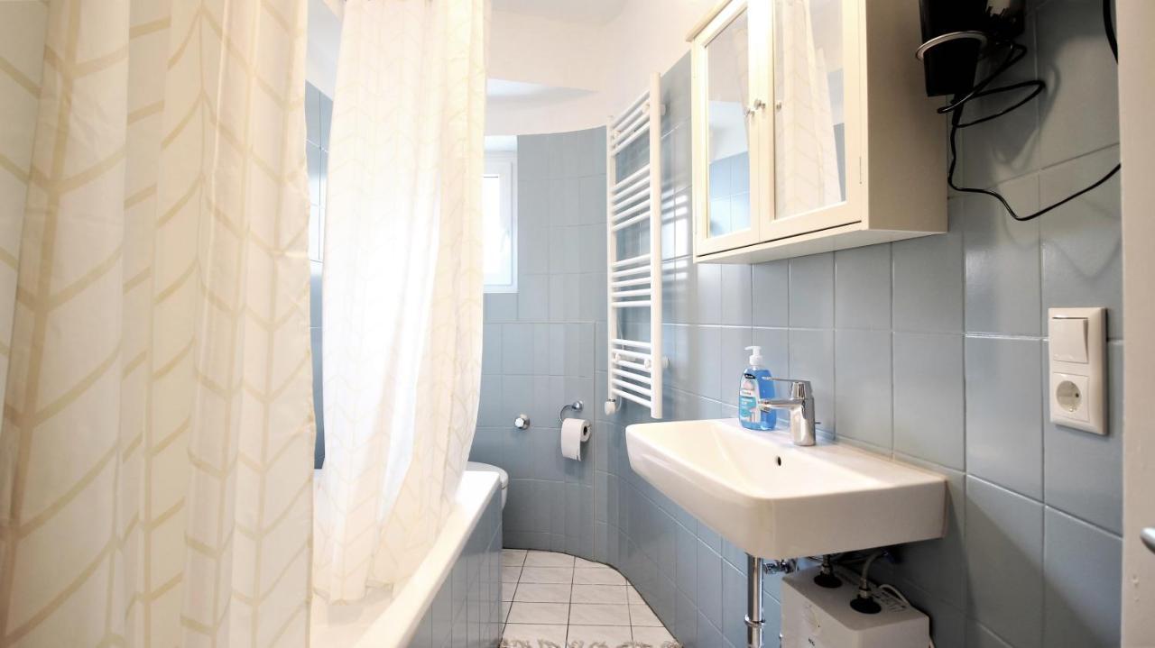 & Lovely - For Up To 6 Persons * Wurzburg